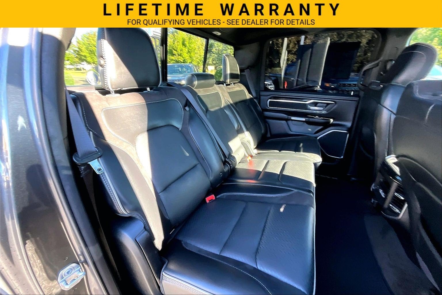 2021 RAM 1500 Laramie Crew Cab 4x4 5'7" Box