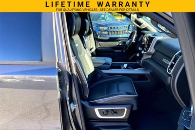 2021 RAM 1500 Laramie Crew Cab 4x4 5'7" Box