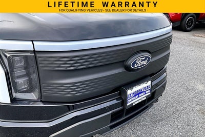 2025 Ford F-150 Lightning Flash