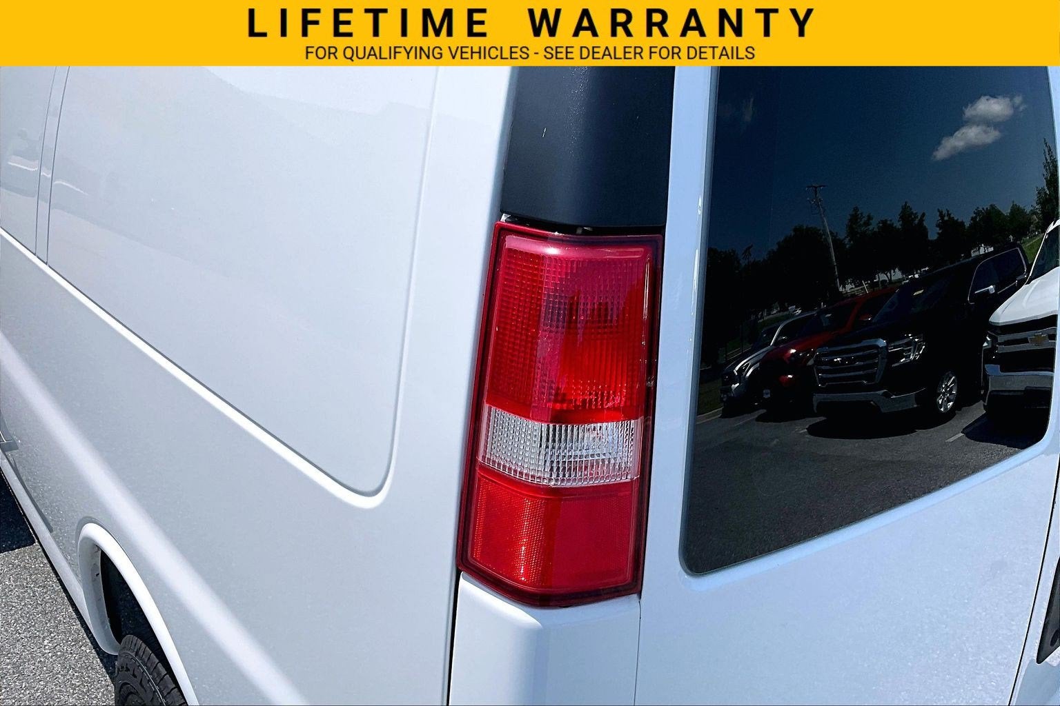 2022 Chevrolet Express Cargo 2500 Base