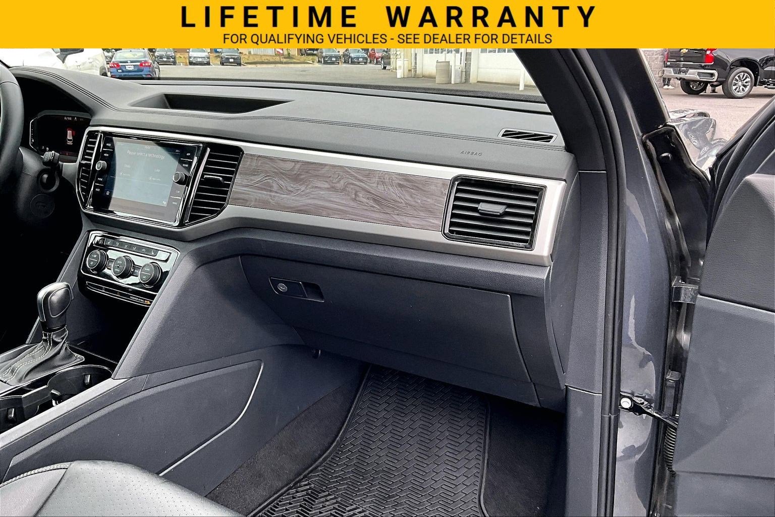 2022 Volkswagen Atlas Cross Sport 2.0T SE w/Technology
