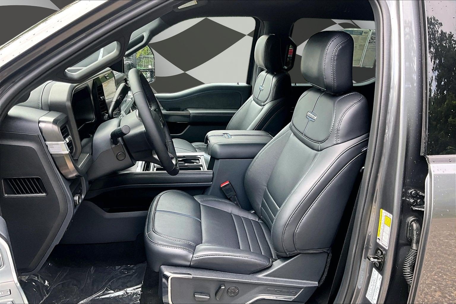 2026 Ford Super Duty F-250 SRW Platinum