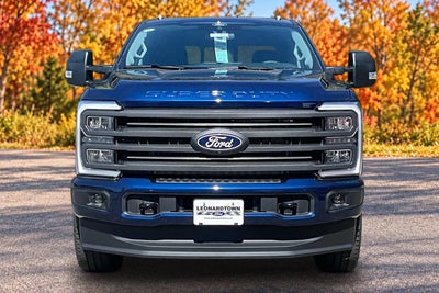 2027 Ford Super Duty F-350 SRW XLT