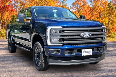 2027 Ford Super Duty F-350 SRW XLT