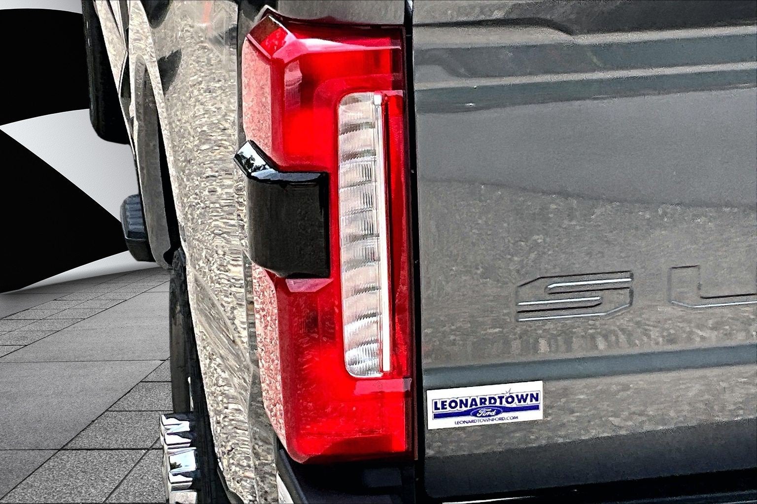 2026 Ford Super Duty F-350 SRW LARIAT