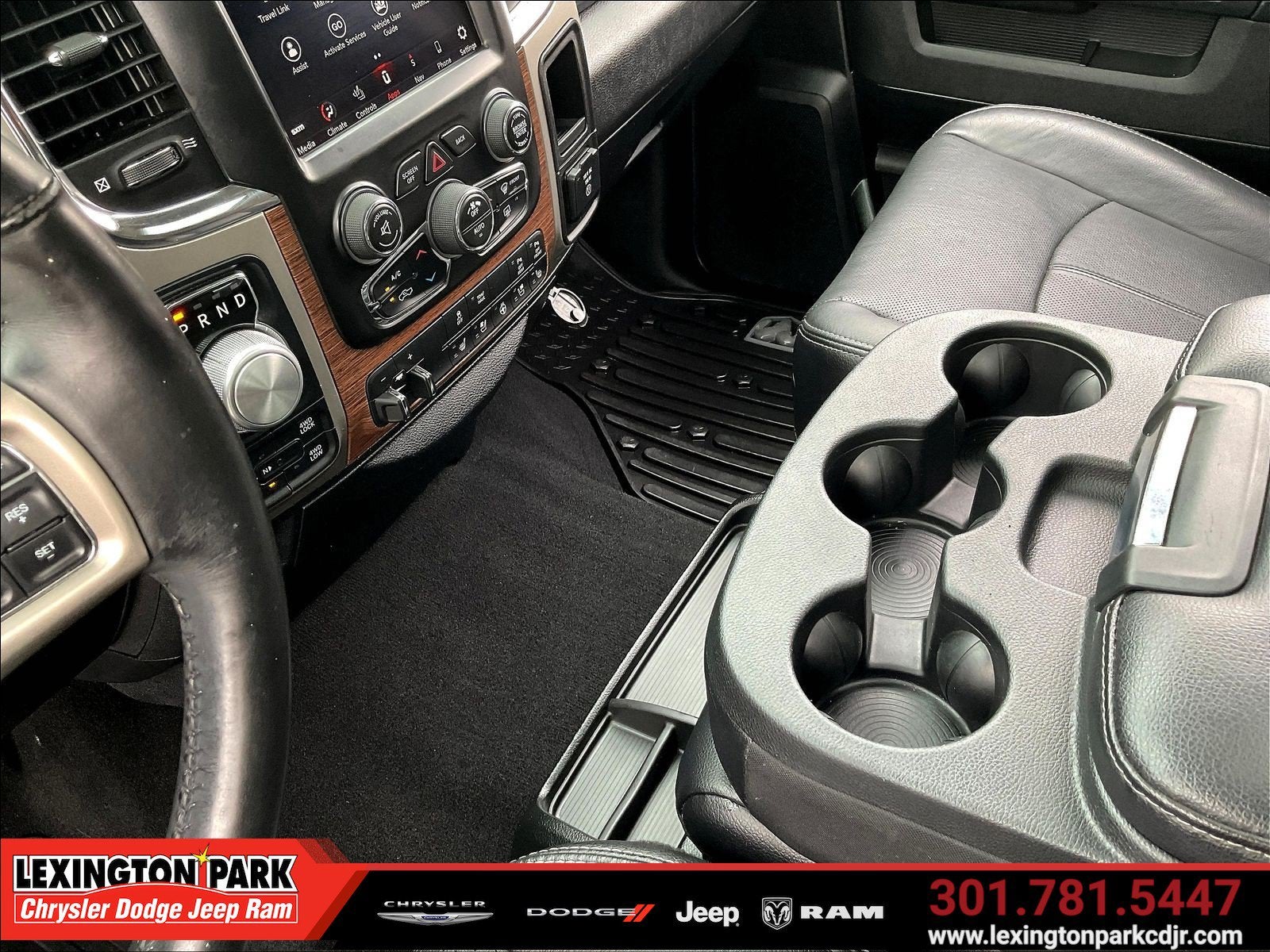 2018 RAM 1500 Laramie Crew Cab 4x4 5'7' Box
