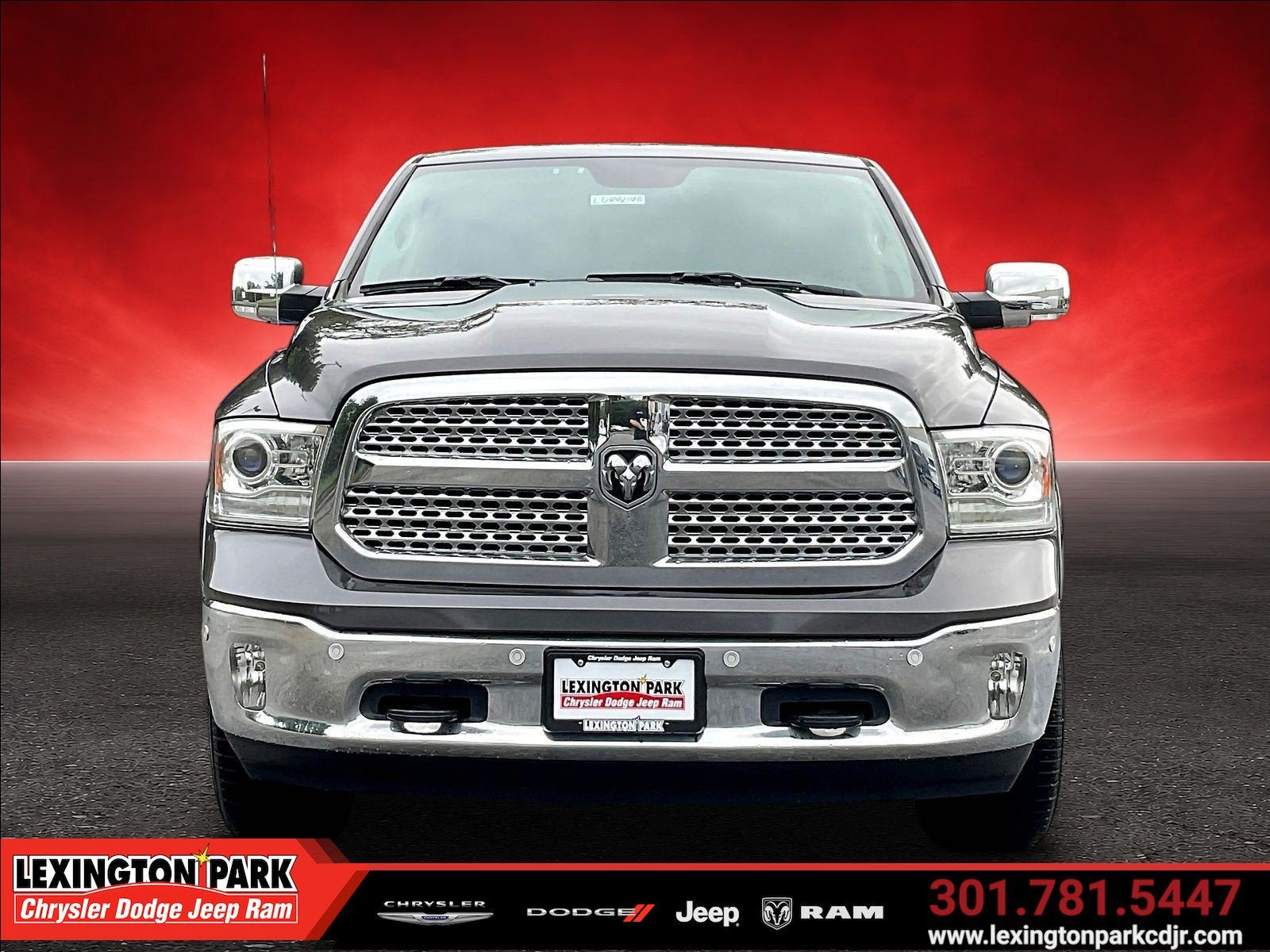 2018 RAM 1500 Laramie Crew Cab 4x4 5'7' Box