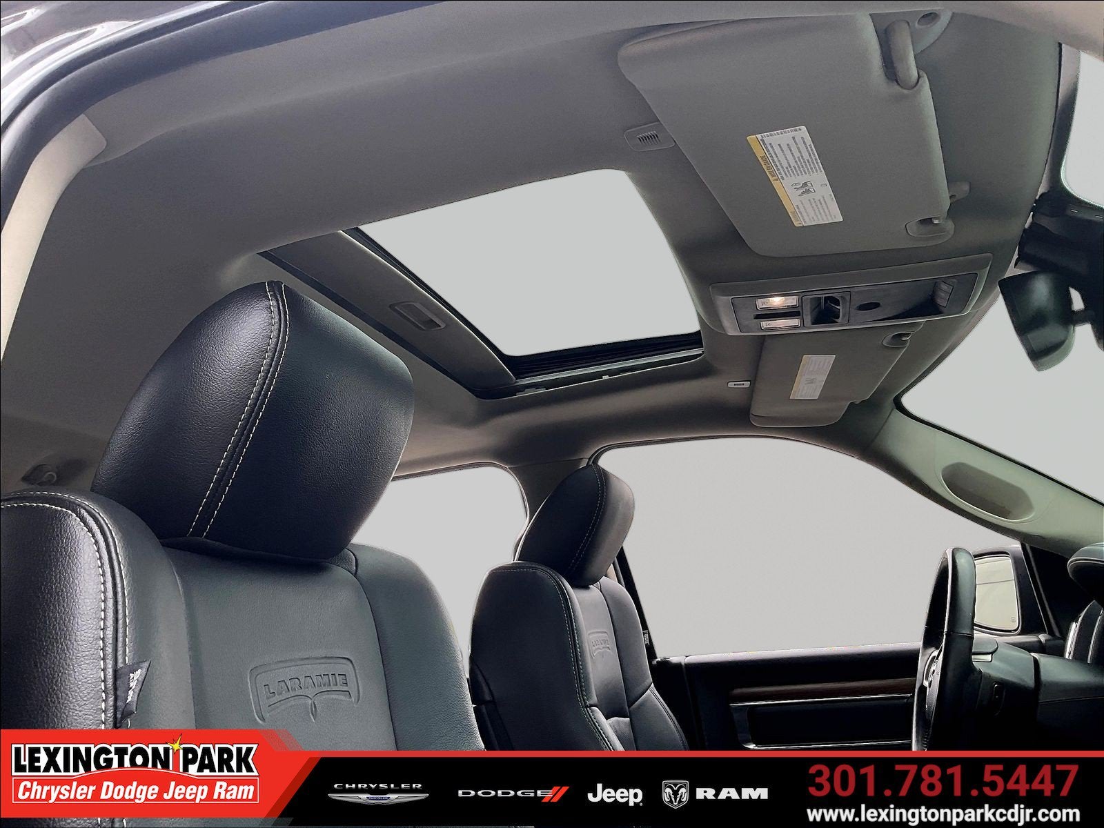 2018 RAM 1500 Laramie Crew Cab 4x4 5'7' Box