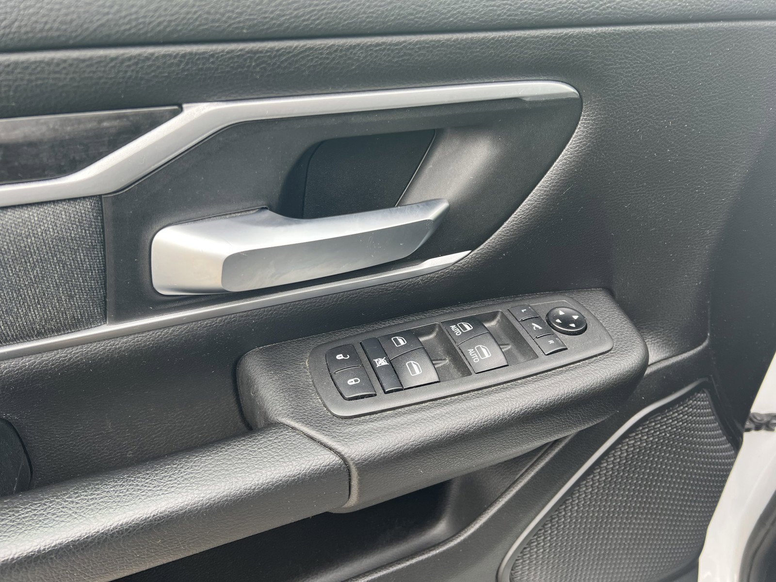 2021 RAM 1500 Big Horn Crew Cab 4x4 5'7' Box