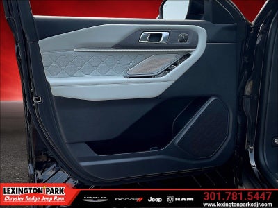 2025 Ford Explorer Platinum