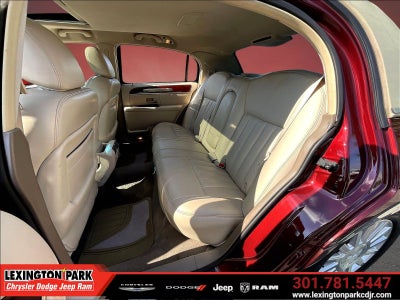 2003 Lincoln Town Car Signature
