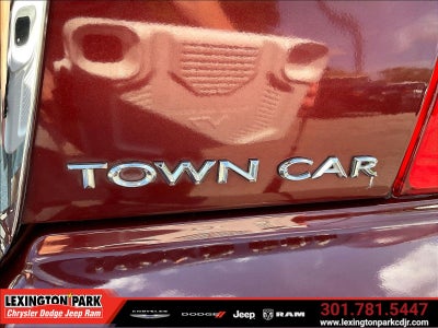 2003 Lincoln Town Car Signature