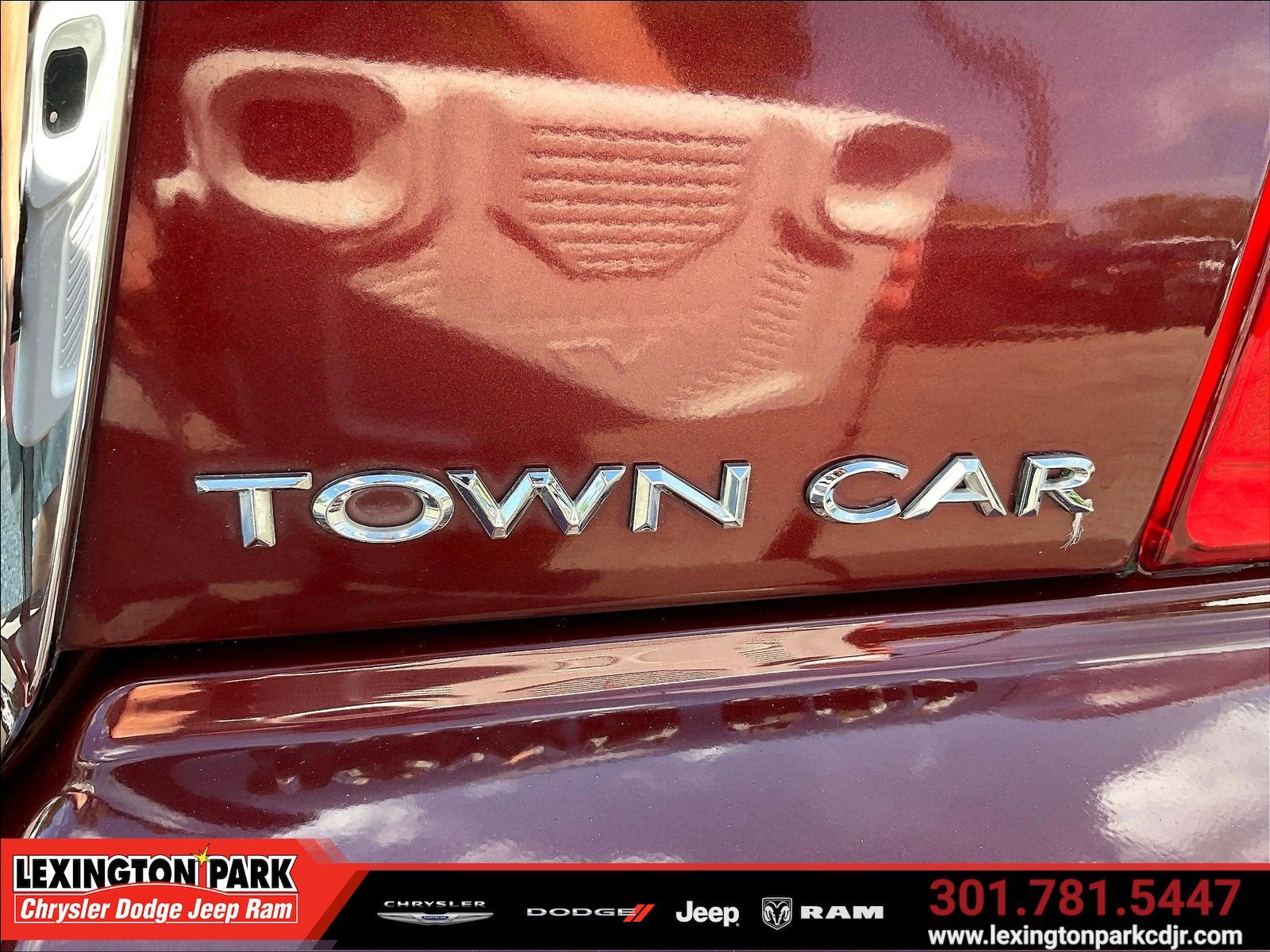 2003 Lincoln Town Car Signature
