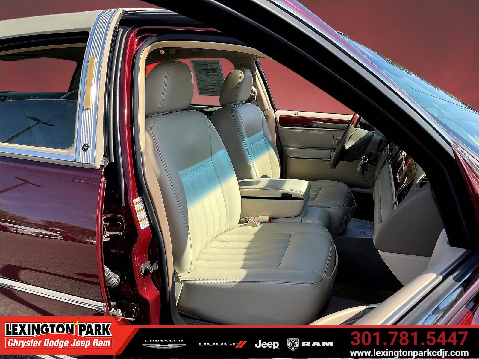 2003 Lincoln Town Car Signature