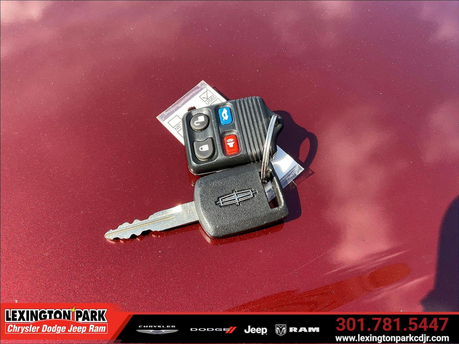 2003 Lincoln Town Car Signature