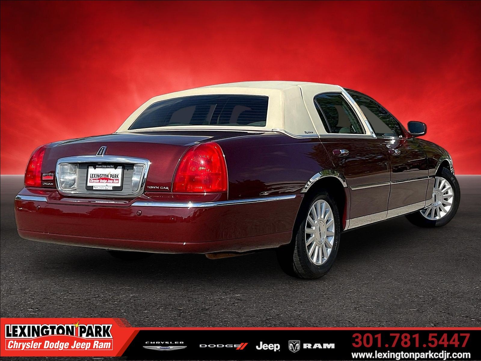 2003 Lincoln Town Car Signature