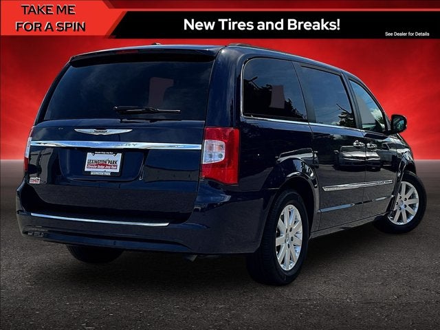 2015 Chrysler Town & Country Touring