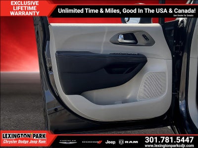 2023 Chrysler Pacifica Touring L