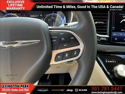 2024 Chrysler Pacifica Touring L