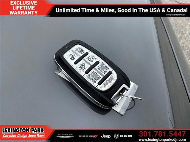 2020 Chrysler Pacifica Hybrid 35th Anniversary Limited