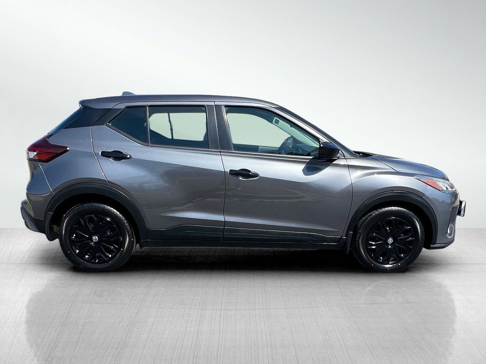 2022 Nissan Kicks S Xtronic CVT