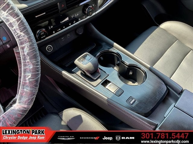 2023 Nissan Rogue SL FWD