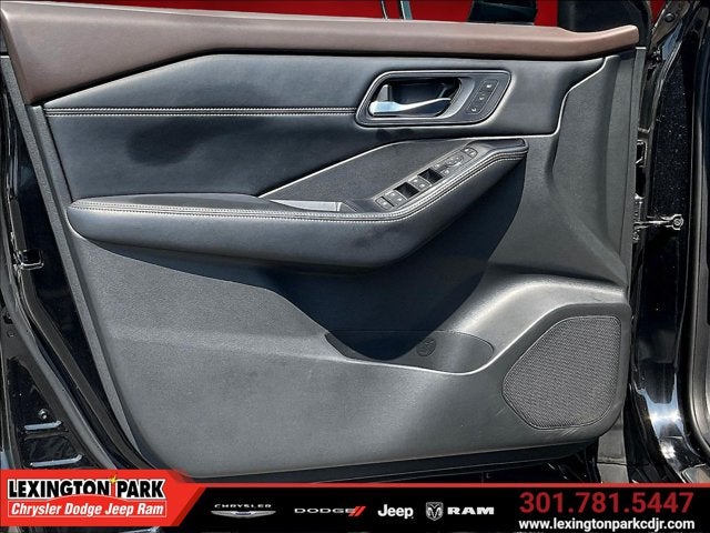 2023 Nissan Rogue SL FWD