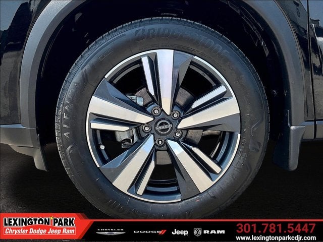 2023 Nissan Rogue SL FWD