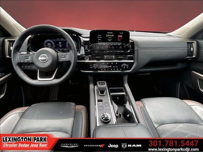 2024 Nissan Pathfinder Platinum 4WD