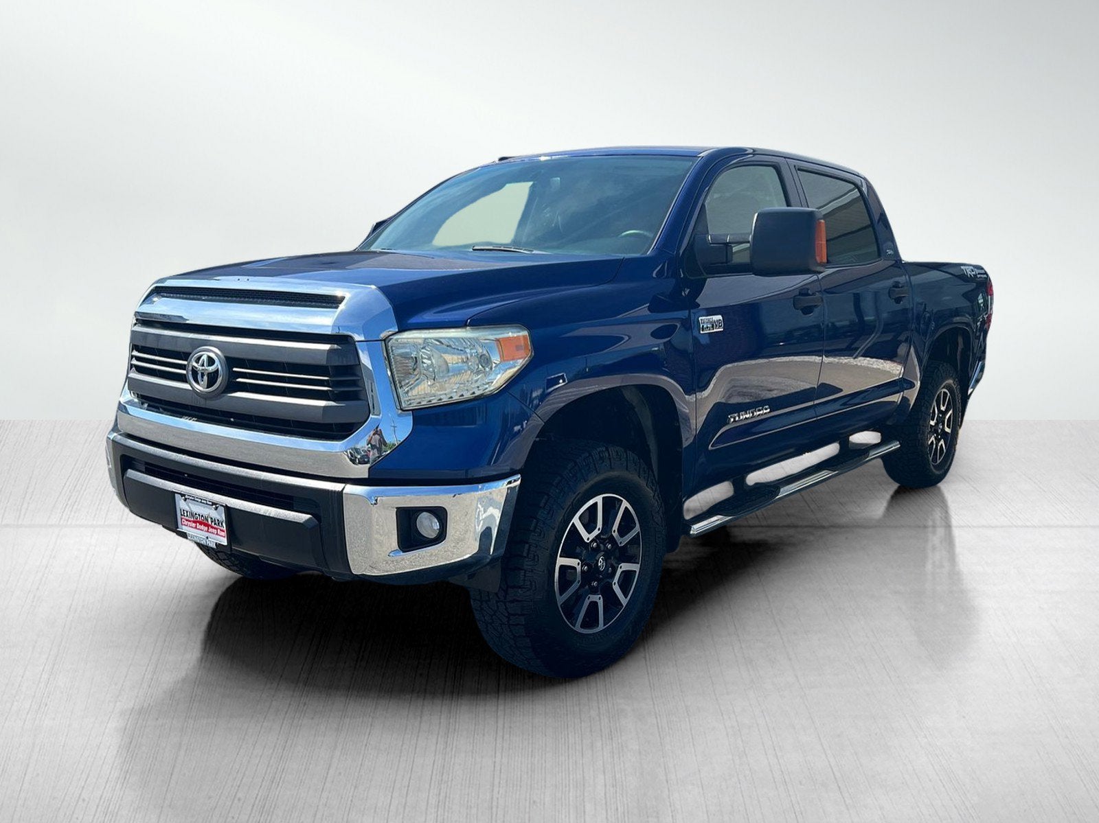 2014 Toyota Tundra 4WD Truck SR5