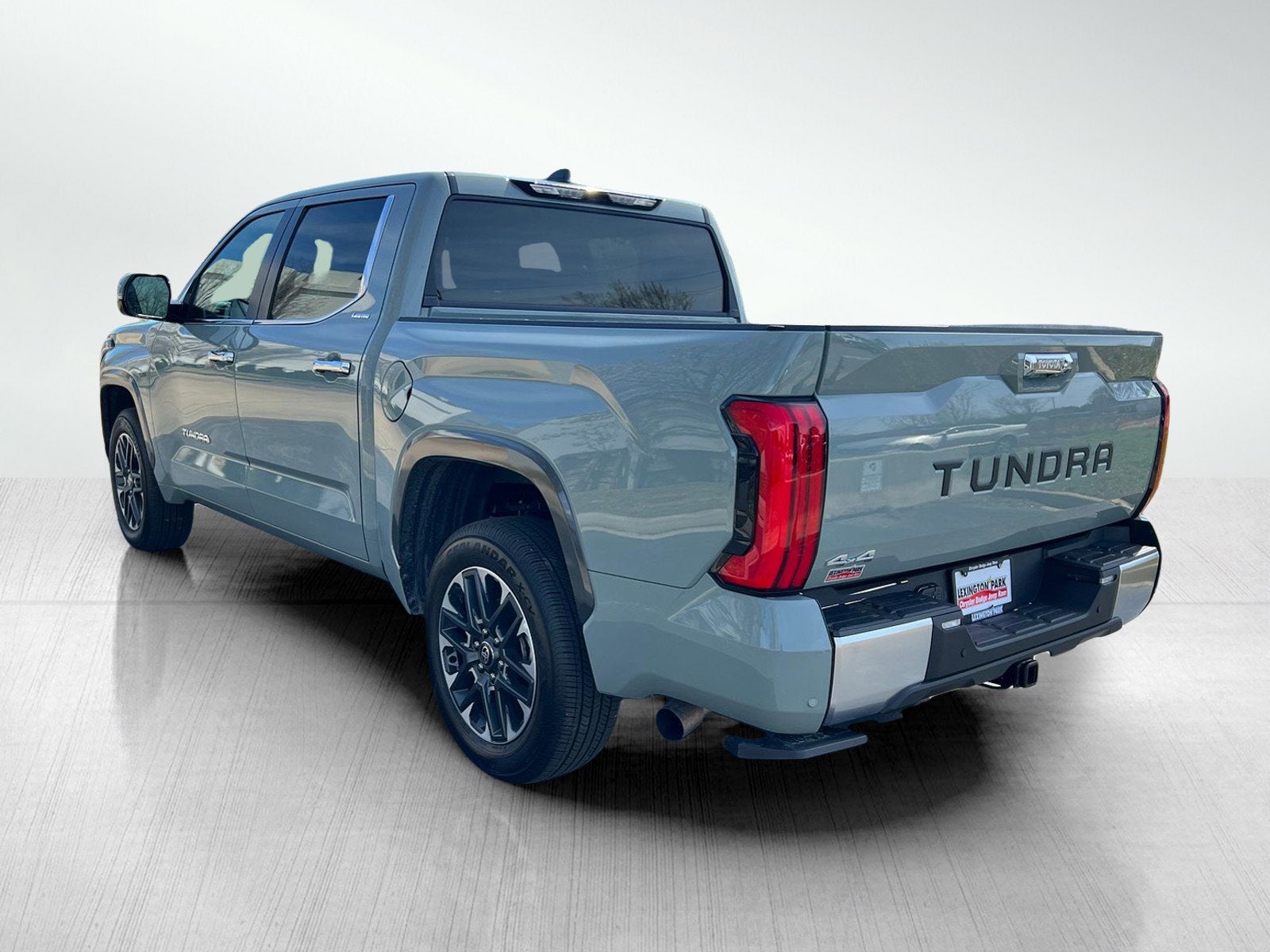 2026 Toyota Tundra Limited CrewMax 5.5' Bed