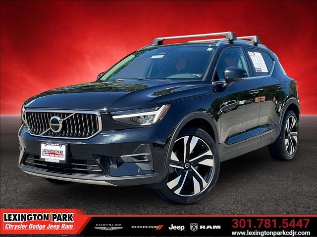 2023 Volvo XC40 B5 Ultimate Bright Theme