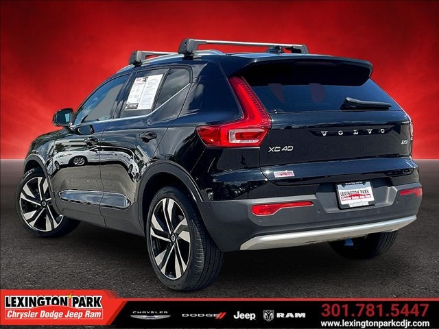 2023 Volvo XC40 B5 Ultimate Bright Theme