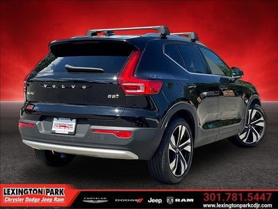 2023 Volvo XC40 B5 Ultimate Bright Theme