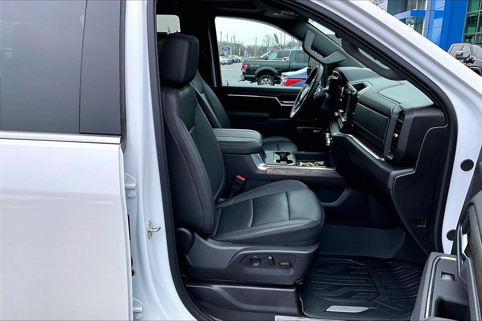 2025 GMC Sierra 3500HD SLT