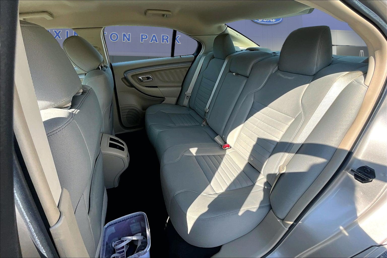 2018 Ford Taurus SE