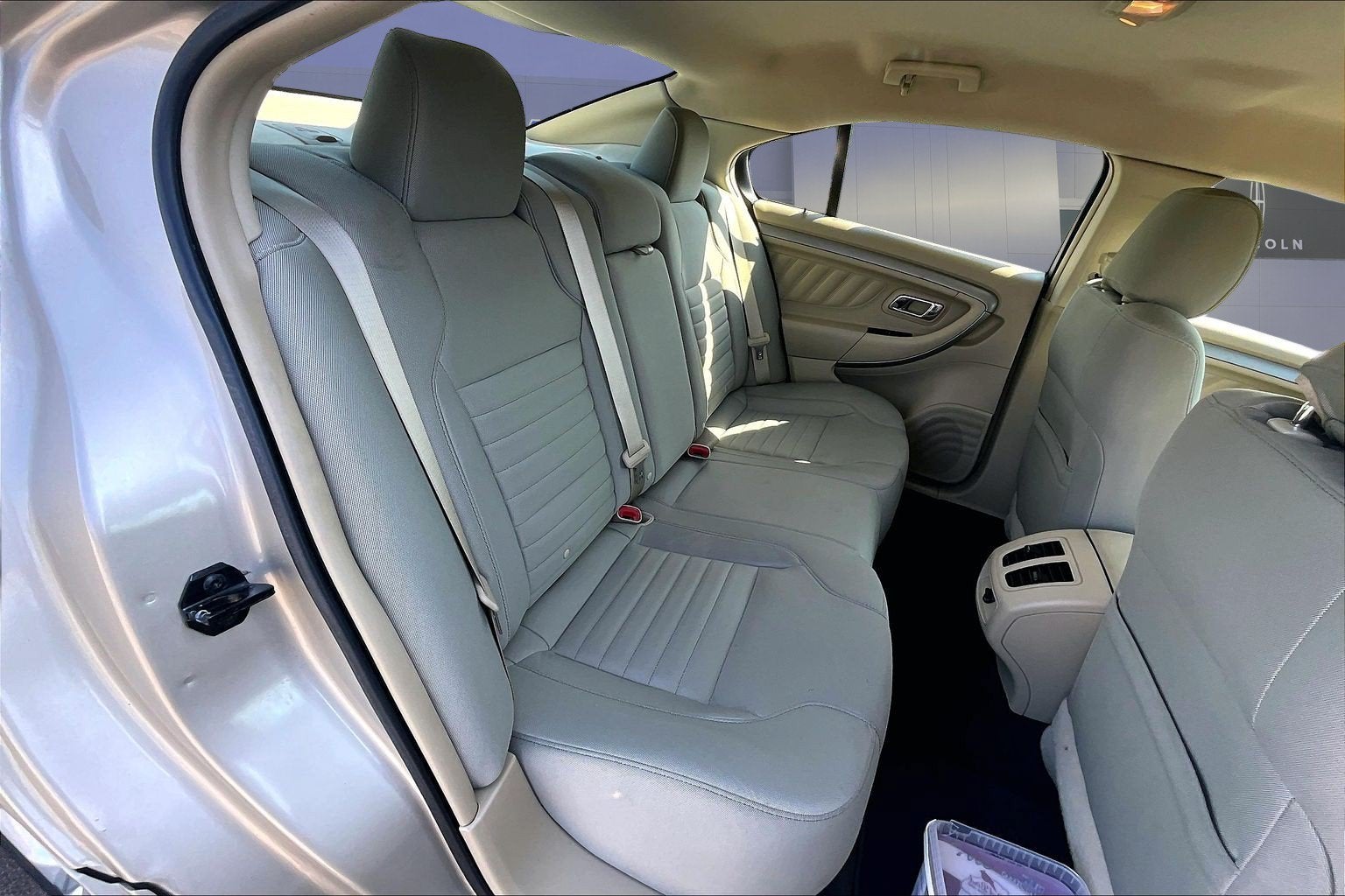 2018 Ford Taurus SE