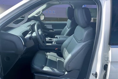 2027 Ford Expedition Max Active