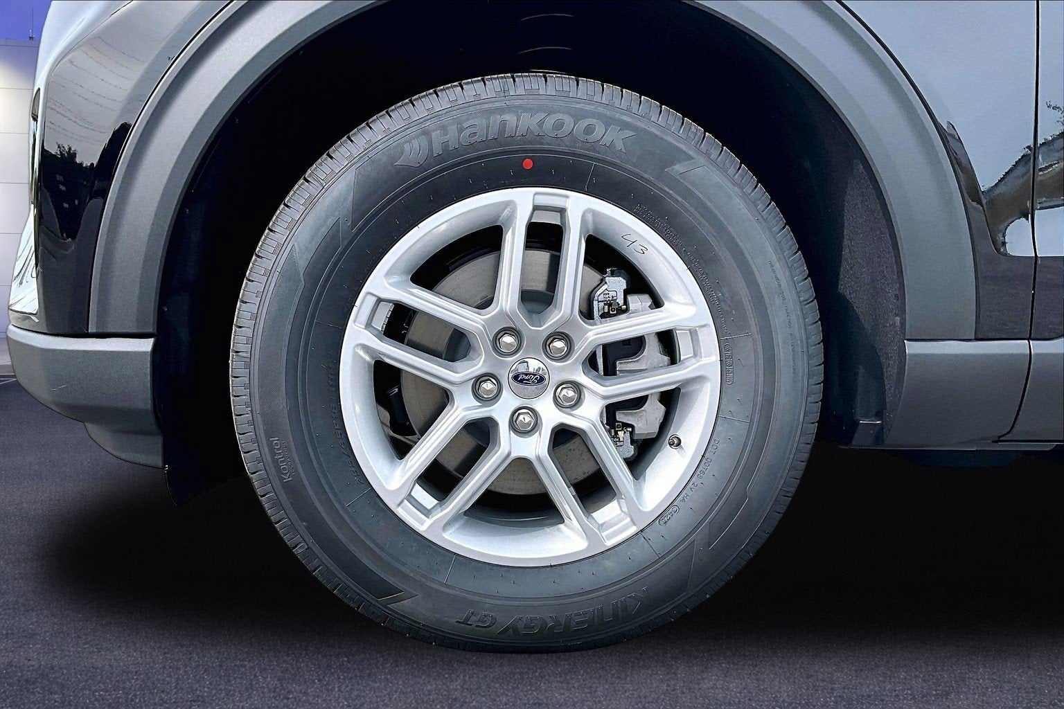 2027 Ford Explorer Active w/200A Pkg