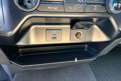 2025 Ford Super Duty F-350 SRW XLT