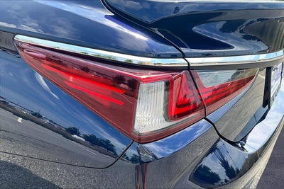 2019 Lexus ES ES 300h Luxury
