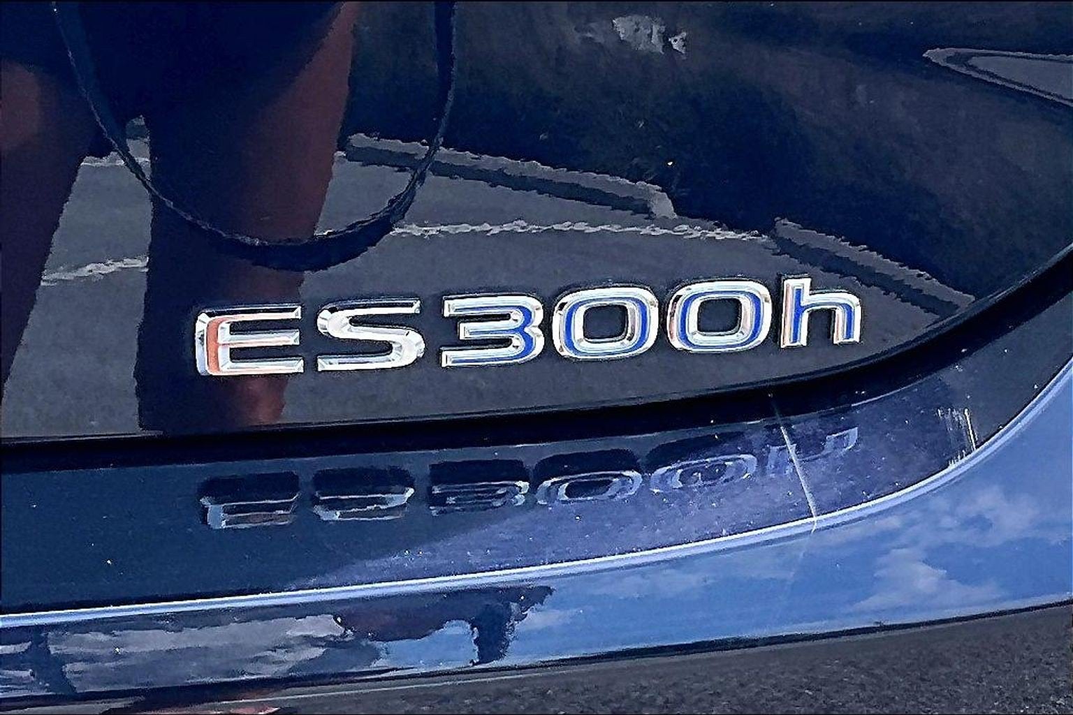 2019 Lexus ES ES 300h Luxury