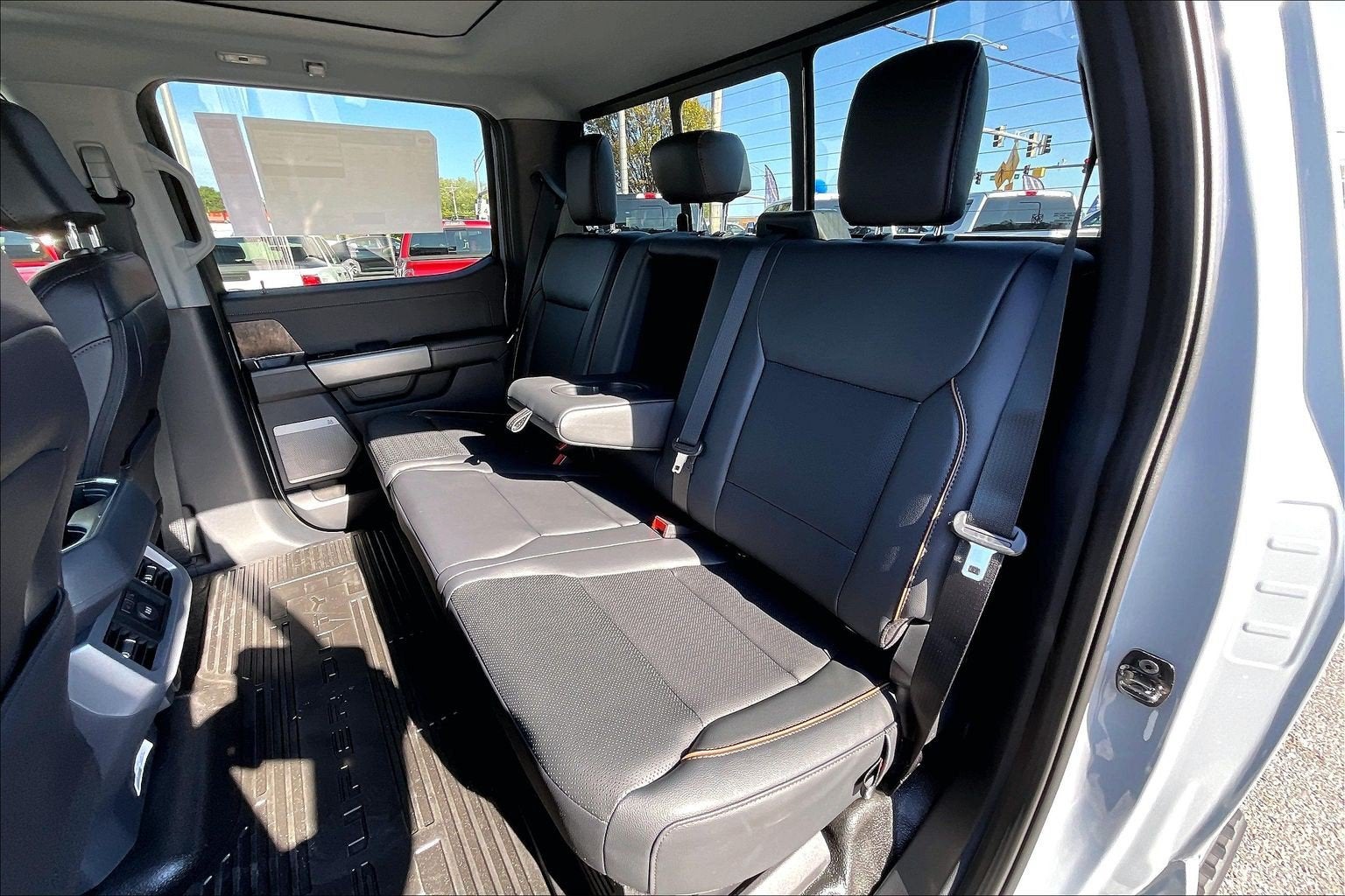 2027 Ford Super Duty F-250 SRW LARIAT