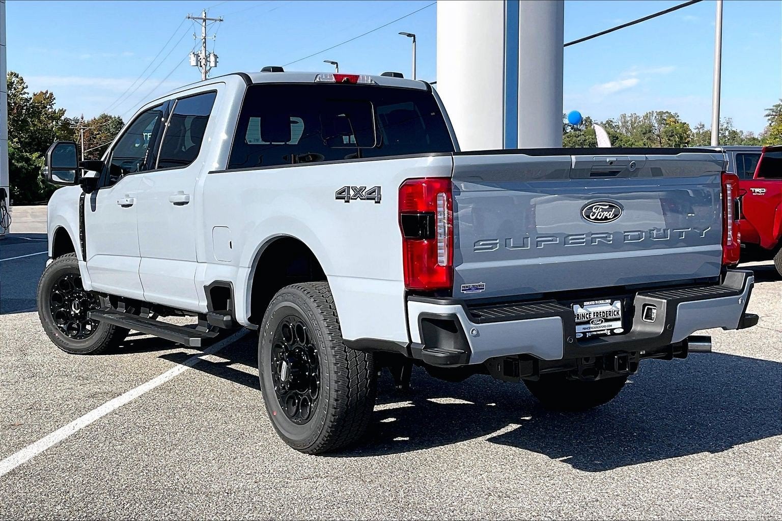 2027 Ford Super Duty F-250 SRW LARIAT