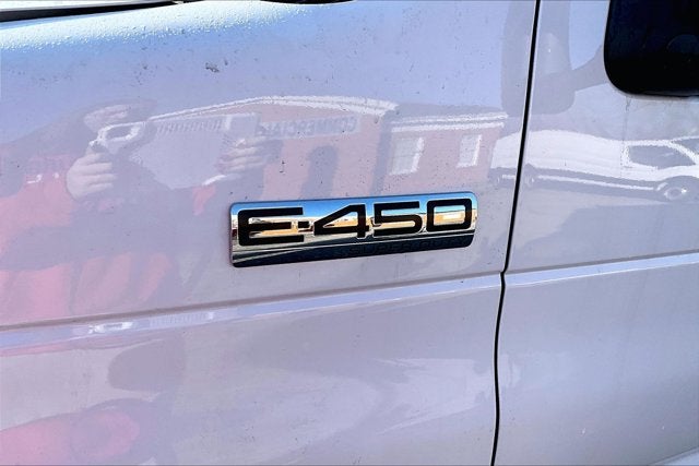 2026 Ford E-Series Cutaway E-450 DRW 158" WB