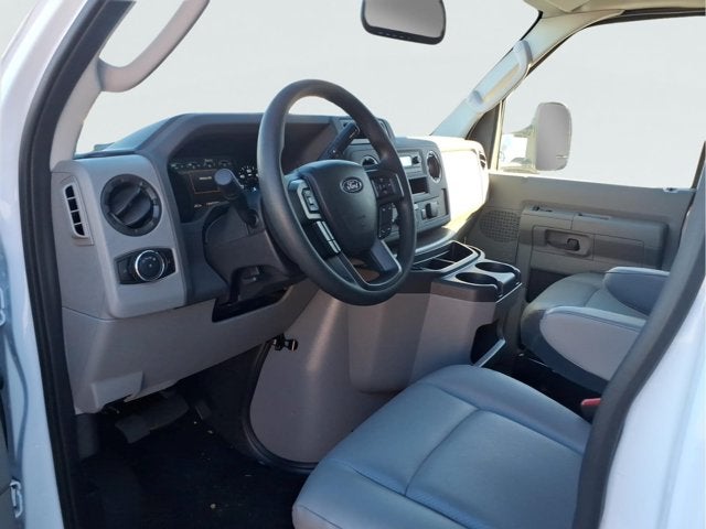 2027 Ford E-Series Cutaway E-450 DRW