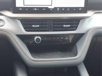 2027 Ford Explorer Active w/200A Pkg