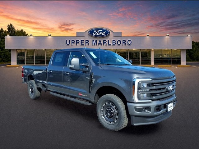 2027 Ford Super Duty F-350 SRW XLT
