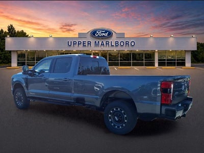 2027 Ford Super Duty F-350 SRW XLT