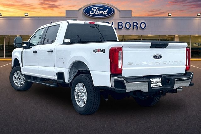 2026 Ford Super Duty F-350 SRW XLT